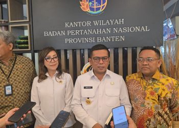 Siswa SMKN 8 Kota Tangsel Belajar di Lantai, Gubernur Banten: Saya Akan Tindaklanjuti