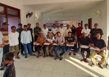 Forum Aspirasi Masyarakat Tangerang Utara Gelar Penyuluhan Hukum Kepada Nelayan Desa Kohod dan Para Murid Sekolah