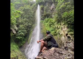 Indahnya Curug Ciajeng, Cocok untuk Libur Akhir Pekan