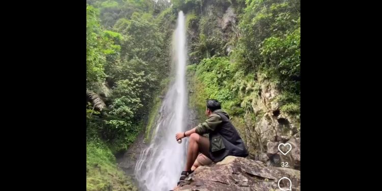 Indahnya Curug Ciajeng, Cocok untuk Libur Akhir Pekan