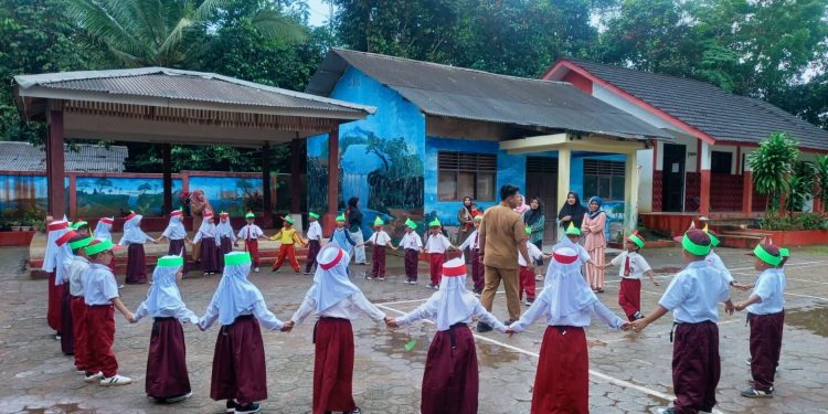 Puluhan Murid Baru SDN Manggungjaya 2 Pandeglang Ikuti MPLS