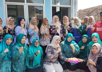 PKK Ciwandan Bagikan PMT untuk Ibu Hamil dan Anak, Siap Perangi Stunting