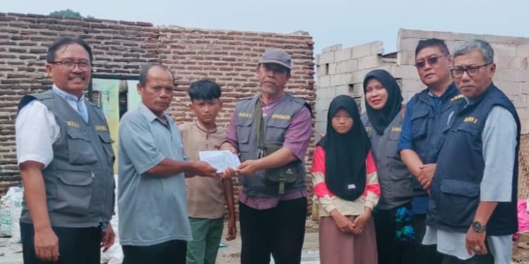 MKKS Pandeglang Bantu Korban Bencana Kebakaran di Kelurahan Saruni
