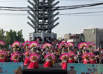 Ribuan Warga Tumpah Ruah di Jalanan Kota Cilegon, Kirab Budaya BC-FIFA Pecah!