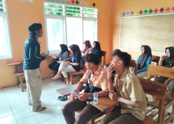 Waspadai Tsunami, Perkumpulan Boedak Saung Edukasi Siswa SMK di Pandeglang