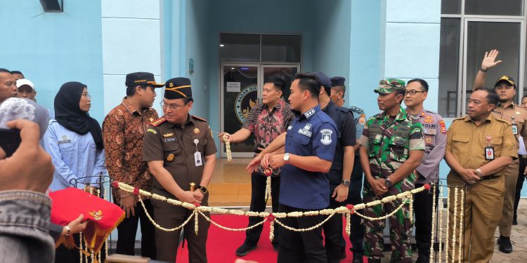 Walikota Robinsar Resmikan Dapur MBG di Jombang, Setiap Hari Produksi 4.000 Porsi