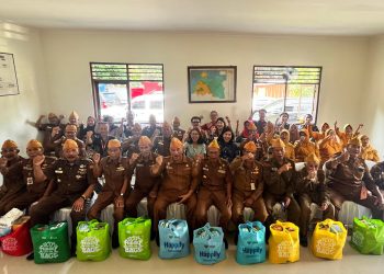 Alfamart dan Happily Popok Celana Dewasa Salurkan Bantuan bagi Veteran Pejuang Kemerdekaan di 10 Kota