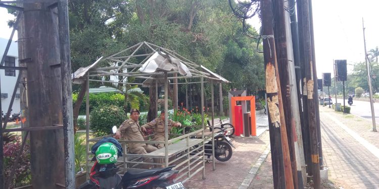 Taman Deduluran Rusak Akibat Demo Ricuh, Pemkot Serang Rugi Rp70 Juta