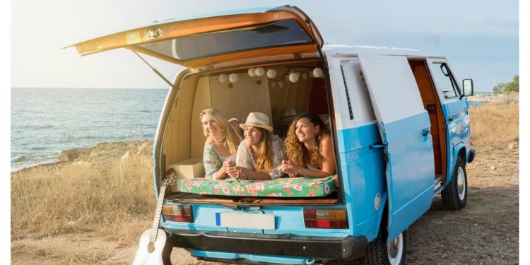 Bikin Campervan Sendiri: Dari Mobil Harian sampai Rumah Roda Super Mewah