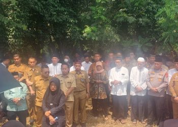 Duka Menyelimuti Kepergian Edi Ariadi, Sejumlah Pejabat Hingga Tokoh Masyarakat Hadir di Pemakaman