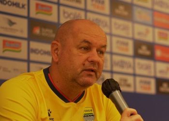 Bojan Hodak: Lawan Persita, Persib Targetkan Kemenangan