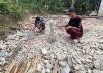 Bencana Pegerakan Tanah Melanda Warunggunung, Rumah Warga Rusak dan Ambruk