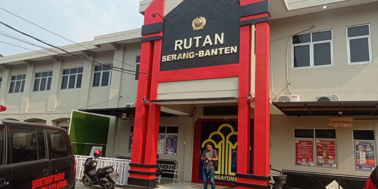 Mendekam Rutan Kelas IIB Serang, Empat Tersangka Pagar Laut Tangerang Huni Kamar Over Kapasitas