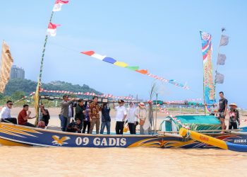 Buka Festival Karang Kabua, Gubernur Ajak Nelayan Jaga Warisan Budaya di Pesisir Selatan Banten