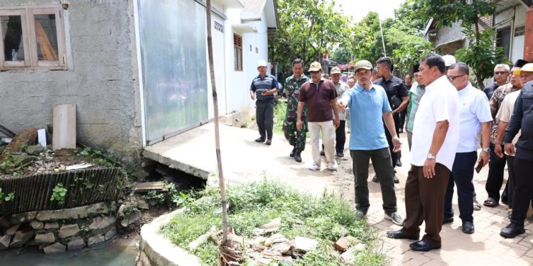 Tanggapi Keluhan Warga, Bupati Tangerang Tinjau Perumahan Cisoka Indah Regency