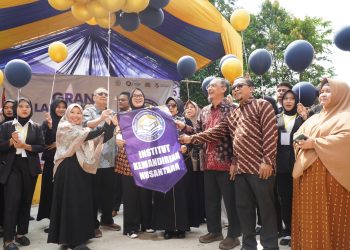Bupati Pandeglang Hadiri Peresmian STIA Banten yang Berubah Nama Menjadi IKNUS