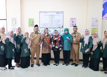 Kunjungi Sekolah Lansia Matuga di Desa Caringin Legok, Begini Pesan Wabup Tangerang Intan