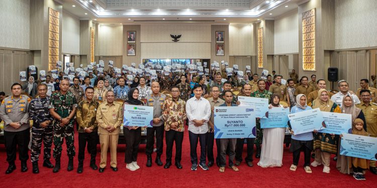 bank bjb mendukung penuh berbagai program pemerintah untuk memperkuat sektor UMKM daerah serta memperluas akses masyarakat terhadap sektor perumahan.