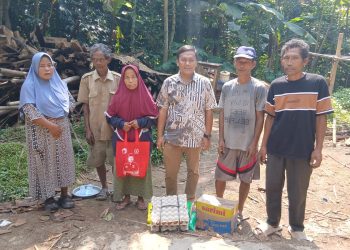 Tinjau Rumah Ambruk di Cibadak, Anggota DPRD Banten Minta Pemerintah Bantu Korban