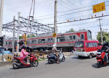 Kereta Anjlok, Perjalanan Commuter Line Rangkasbitung – Tanah Abang Terganggu