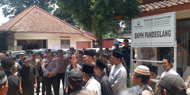 Diprotes Warga, Jalur Pendakian Gunung Pulosari Pandeglang Ditutup Sementara