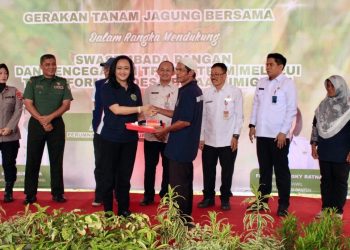 Wujudkan Desa Binaan Imigrasi yang Mandiri, Imigrasi Banten Bersama Pemkot Serang Galakkan Tanam Raya Jagung