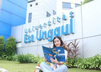 Tingkatkan Karier Tanpa Harus Resign, Kelas Karyawan Universitas Esa Unggul Hadir dengan Jadwal Fleksibel untuk Profesional Muda