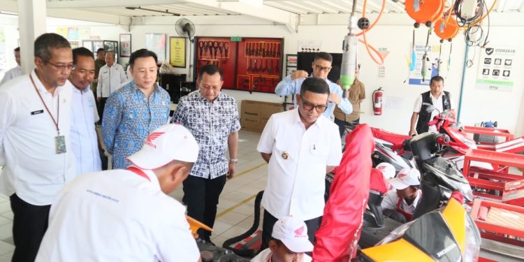 Apindo Banten Ajak Gubernur Tinjau SMK Mitra Industri, Bahas Link and Match Pendidikan–Industri