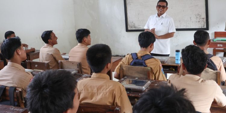 Program Andra Soni Bikin Jumlah Siswa di Sekolah Swasta Ini Naik Drastis