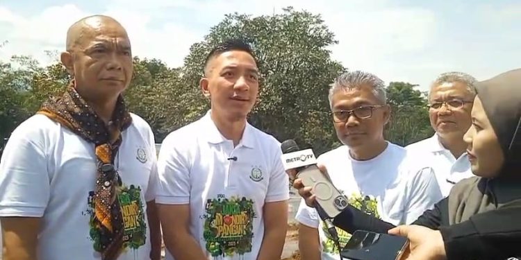 Tanam Cabai dan Bawang Merah, Bupati Hasbi Dukung Program Jaksa Mandiri Pangan