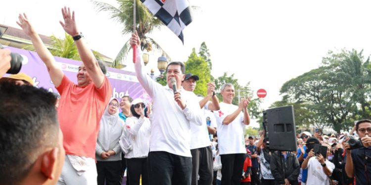 Bupati Tangerang Lepas Gerak Jalan Sehat di Kawasan Puspemkab Tigaraksa