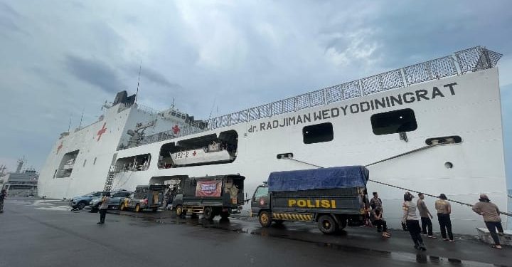 Bantuan sembako dari Paguyuban Tathya Dharaka Akpol 2005