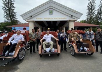 Prabowo Salurkan Becak Listrik ke 8 Daerah, Target 10 Ribu Unit Tahun Ini