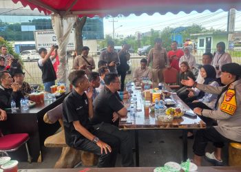 Buruh Kabupaten Serang Tuntut Kenaikan UMK 12 Persen, Serikat Buruh dan Bupati Lakukan Audiensi