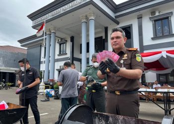 Uang Palsu