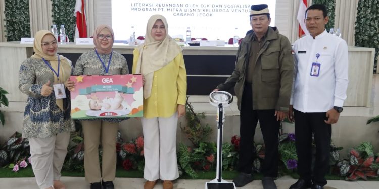 PT MBK Ventura dan Baznas Salurkan Bantuan Alkes Digital untuk Posyandu di Legok