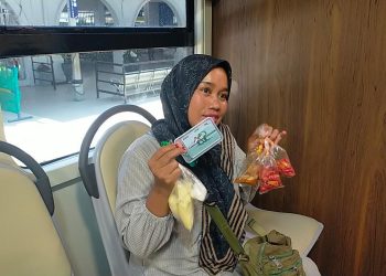 Warga Antusias Sambut Kereta Khusus Petani-Pedagang Merak-Rangkasbitung