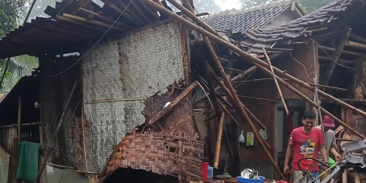 Dua Hari, 10 Rumah Warga Pandeglang Rusak dan Ambruk