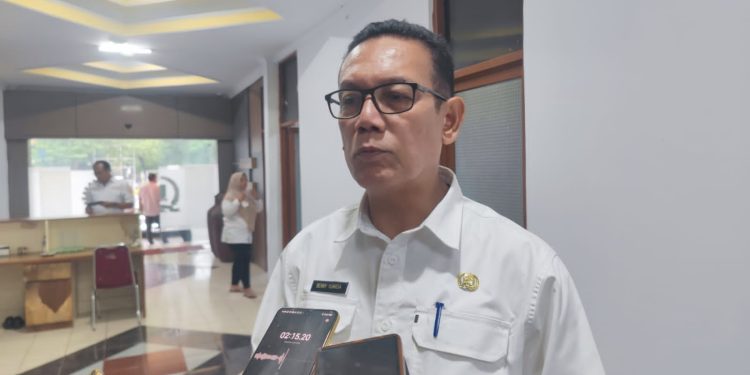 PJU di Jalur Wisata Anyar–Cinangka Mulai Diperbaiki