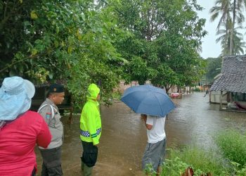 Puluhan Rumah di Wanasalam Lebak Terendam Banjir Akibat Buruknya Drainase Jalan Nasional