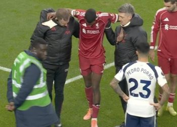 Liverpool Taklukkan Tottenham 2-1, Isak Cedera Usai Cetak Gol