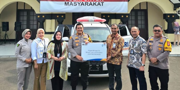 BRI Salurkan Bantuan Ambulans untuk Polres Kota Serang dan Polres Kabupaten Serang