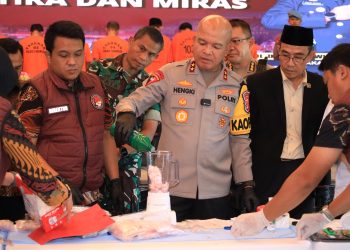 Polda Banten Musnahkan 12 Kg Narkotika dan Ribuan Botol Miras