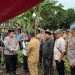 Kapolresta Serang Kota Hadiri Pemakaman Warga Terdampak Banjir di Padarincang