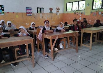 Segel Dibuka, Siswa SDN Gerendong 1 Kembali Bisa Belajar