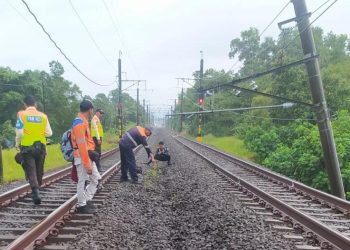 Tiang LAA Longsor di Jalur Rangkasbitung-Tanah Abang, KAI Commuter Masih Lakukan Penanganan