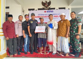 Salurkan Bantuan Alat Tangkap Ikan, Program TJSL “Desa Harapan” PT SGPJB Tingkatkan Produktivitas Nelayan