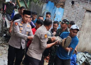Tiga Warga Pabuaran Serang Tertimpa Beton Tempat Wudu Masjid, Satu Meninggal