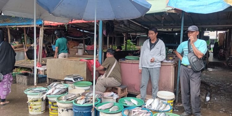 Pedagang Daging Mogok, Permintaan Ikan di Pasar Kranggot Cilegon Meningkat