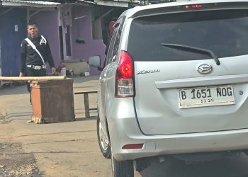 Jalan Umum di Tangsel Ditutup Demi Hajatan, Bikin Susah Pengendara